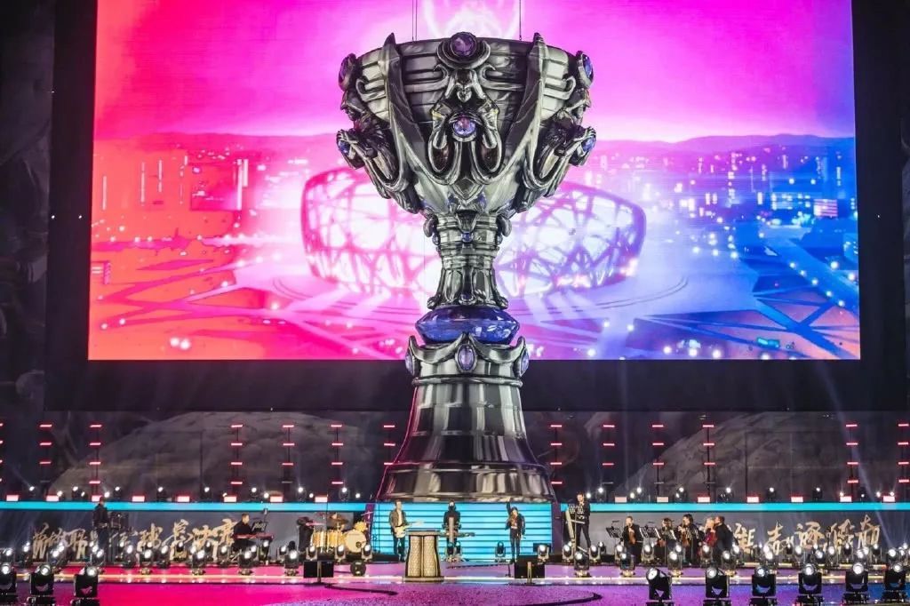 久诚缺席DYG海报引争议，他和DYG是否仍互相需要